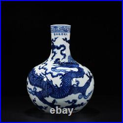 11.4 China old dynasty Porcelain xuande mark pair Blue white cloud Dragon vase