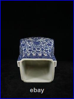 12.2 China Qing dynasty Porcelain qianlong mark blue white double ear vase