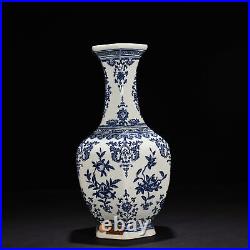 13 Qing dynasty qianlong mark Porcelain Blue white flower peach Hexagon Vase