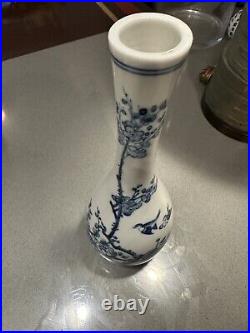 14 In Kangxi Chinese Blue & White Porcelain Vase