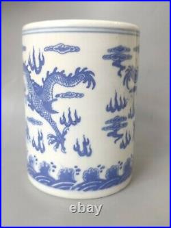 5.5'' Chinese old porcelain Blue and white Double dragon pattern pen holder