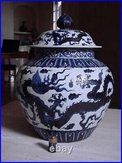 ANTIQUE MASSIVE CHINESE BLUE and WHITE PORCELAIN LIDDED JAR, QING DYNASTY