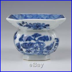 A Chinese Blue & White Porcelain 18th Ct Qianlong Period Spittoon
