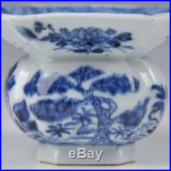 A Chinese Blue & White Porcelain 18th Ct Qianlong Period Spittoon