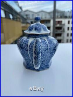 A Very Rare Chinese Kangxi Tea Pot 1700 Blue White Lotus Porcelain Middle East
