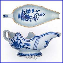 Antique 18th Century Chinese Blue and White Porcelain Gravy Sauce Boat. Qianlong
