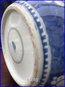 Antique Chinese Blue & White Porcelain Jar Kangxi Period