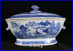 Antique Chinese Export Blue & White Nanking / Willow Porcelain Covered Tureen