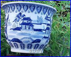 Antique Chinese Export Blue & White Porcelain Jardiniere. 12/10