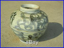 Antique Chinese Ming Dynasty Blue and White Porcelain Jar