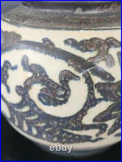 Antique Ming Dynasty Blue And White Porcelain Vase Pot