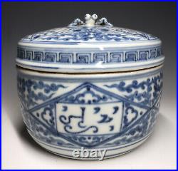 Antique Zhengde Ming Blue & White Chinese Porcelain Spider Box with Sanskrit