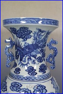 Beautiful chinese blue and white porcelain vase