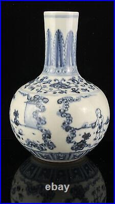 Chinese Blue&White Porcelain HandPainted Exquisite Figure Vase 18972