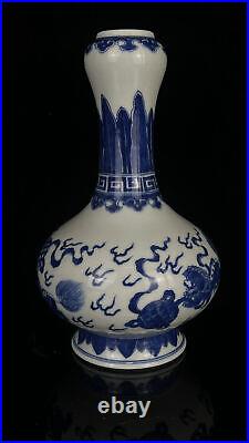 Chinese Blue&White Porcelain HandPainted Exquisite Lion Vase 17034