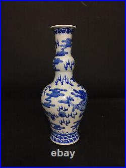 Chinese Blue&white Porcelain Handmade Exquisite Dragon Pattern Vase 15756