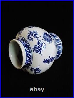 Chinese Bule White antique Porcelain Crock Jar