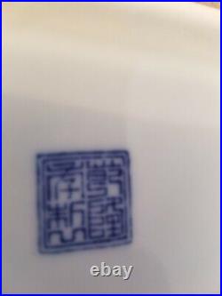 Chinese Quilong mark Blue and White Porcelain Box