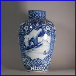 Chinese blue and white vase, Kangxi (1662-1722), decorated with three panels con