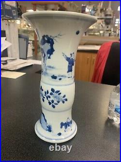 Important Chinese porcelain blue white beaker vase Kangxi period 18th C