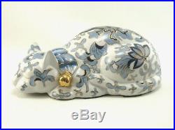 Kutani Style Porcelain Sleeping Cat THE SPI Collection Blue White Gold 10