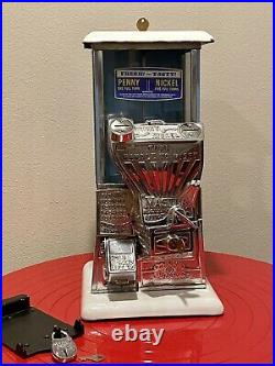 Master Gumball / peanut Machine Fantail 77 Blue/White Porcelain With Wall Mount