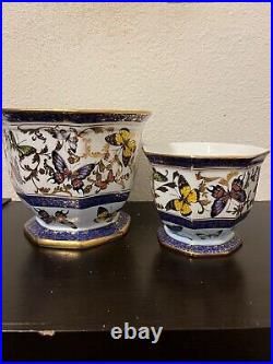 Porcelain cache planter pots, set of 2. Blue & White with butterfly pattern