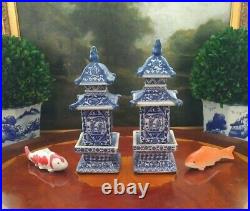 Stunning Pair Blue White Porcelain Chinoiserie Pagoda Ginger Tea Jar Vase 8