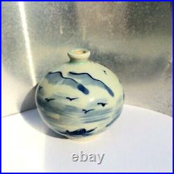 Vintage Chinese Blue White Porcelain Painted Vase Artemisia Leaf