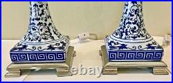 Vintage Pair Bombay Chinese Porcelain Blue and White Buffet Table Lamp 26