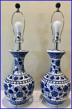 Vintage Pair Chinese Porcelain Vase Blue and White Table Lamp Floral Motif 30
